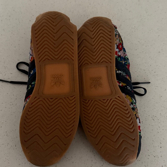 ADIDAS COUNTRY OG X LIBERTY LONDON SHOES - Picture 5 of 8